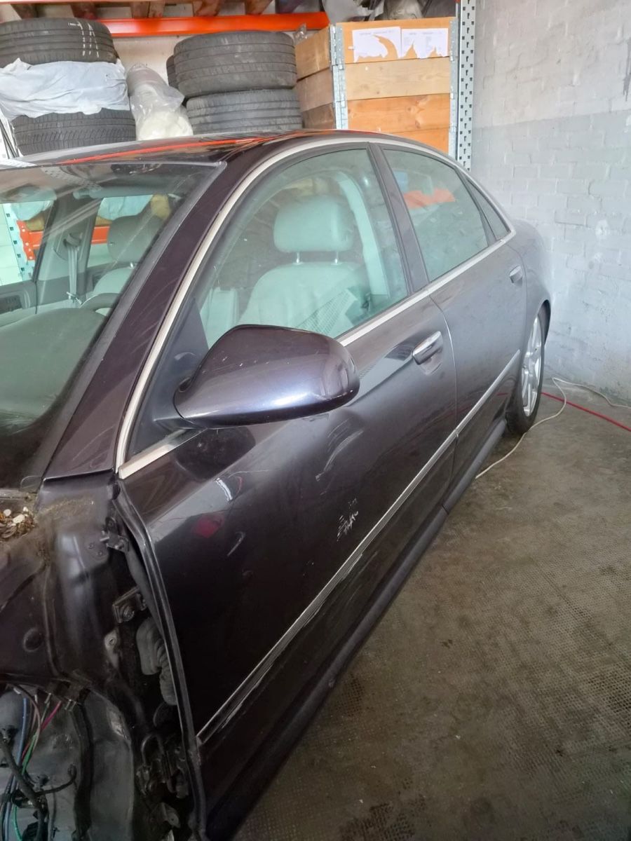 Audi Autos: Audi a8 ohne Motor – Defekt aus Frauenfeld von lodola1961 2