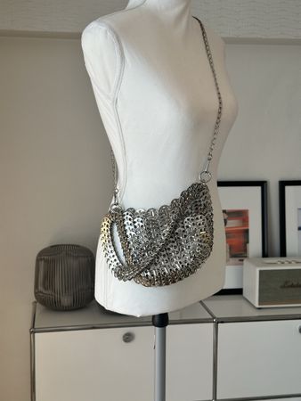 Tasche im Stil von Rabanne