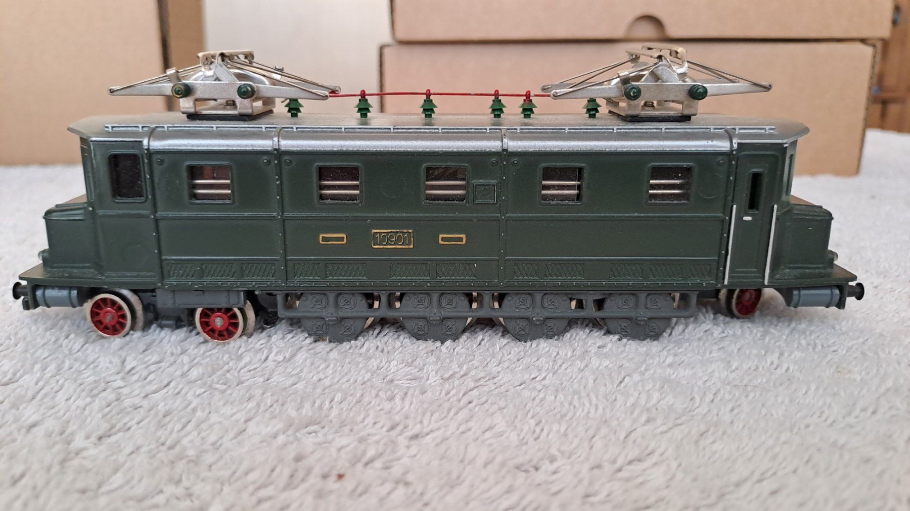 Hag Modelleisenbahnen: HAG SBB Ae 4/7 Analog H0 WS / 16 – Gebraucht aus Winterthur von Riebeli333 1