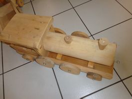 Loki mit Wagen Massivholz Natur