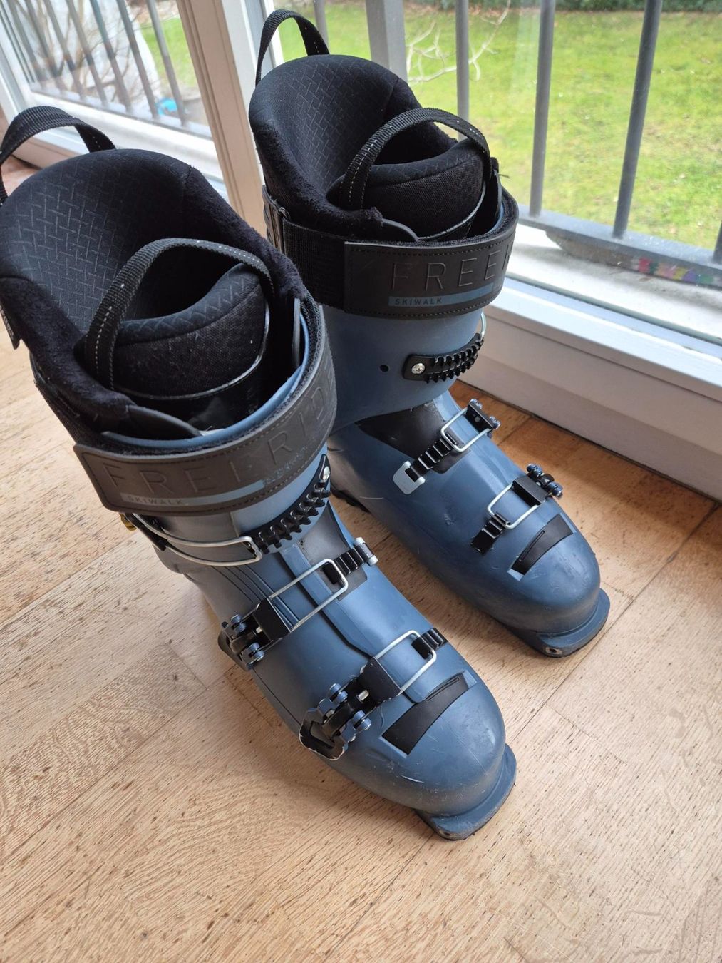 Decathlon Chaussures hommes: Skitourenschuhe Freeride – D'occasion à Bern par 08051975