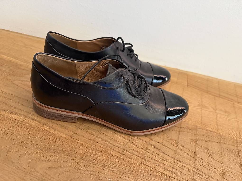 Scarpe da donna: Lederschuhe – Usato da Basel venduto da aganz