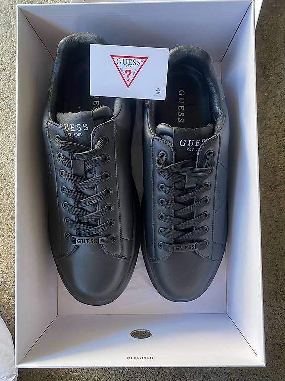 Damenschuhe: Neue Guess Sneaker – Neu und originalverpackt aus Wohlen AG von Floflo200