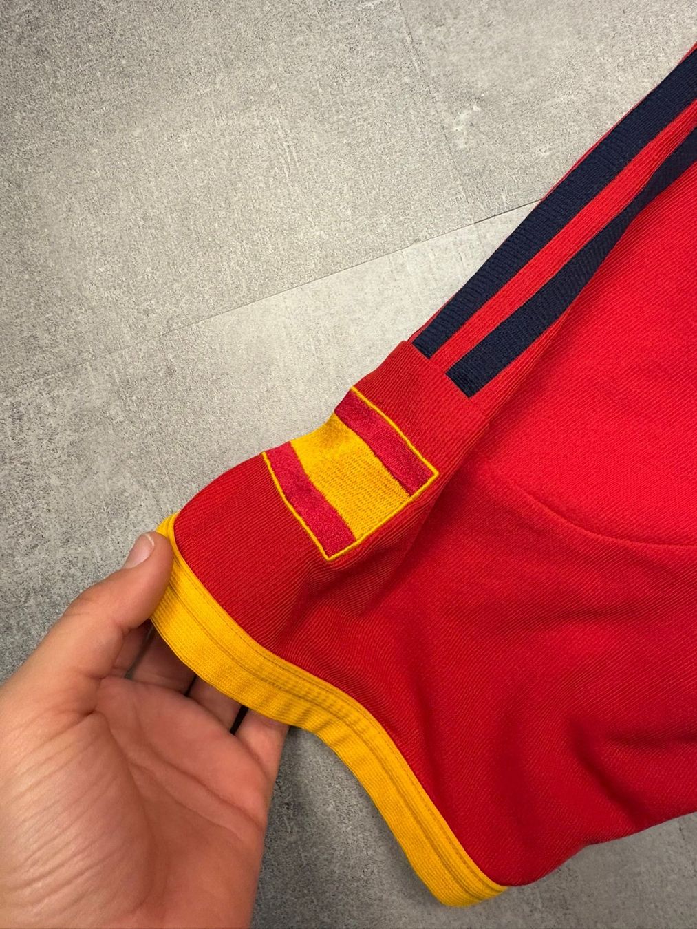 Adidas Leibchen & Hosen: Original Spanien 2002/04 Heimtrikot - Grösse M – Neu (gemäss Beschreibung) aus Werdenberg von hase.vintage 3