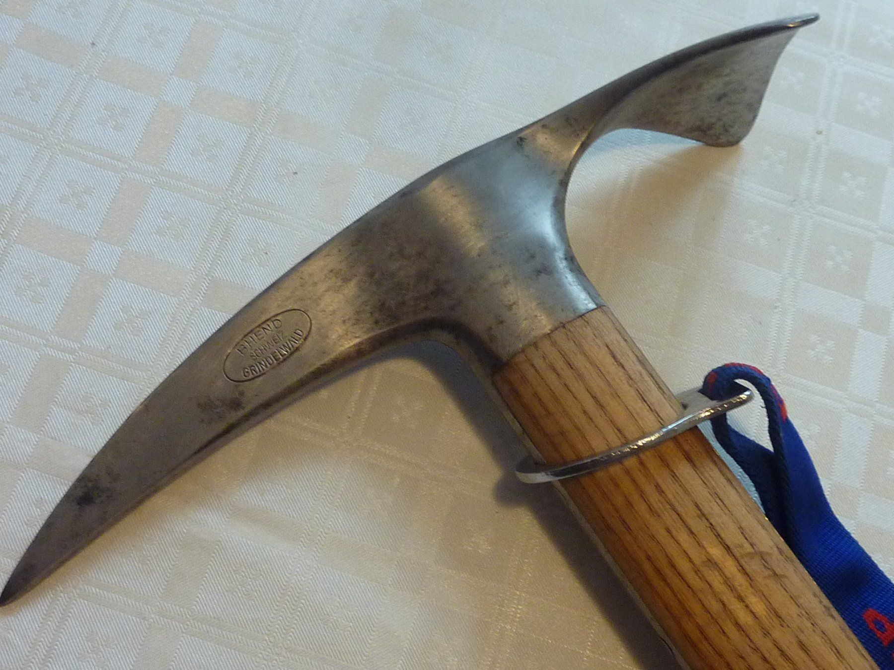 Kletterausrüstungen: Eispickel Klettern BHEND GRINDELWALD Bergführer B.K.MARTALER – Gebraucht aus Dietikon von damaszen 3