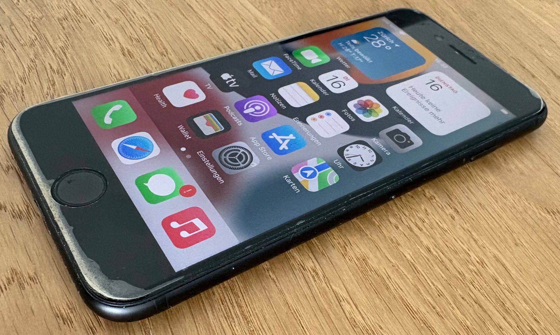 Apple Telefoni cellulari / Smartphones: Apple iPhone 7 | 32 GB | Schwarz – Usato da Zürich venduto da Gaikokujin 2