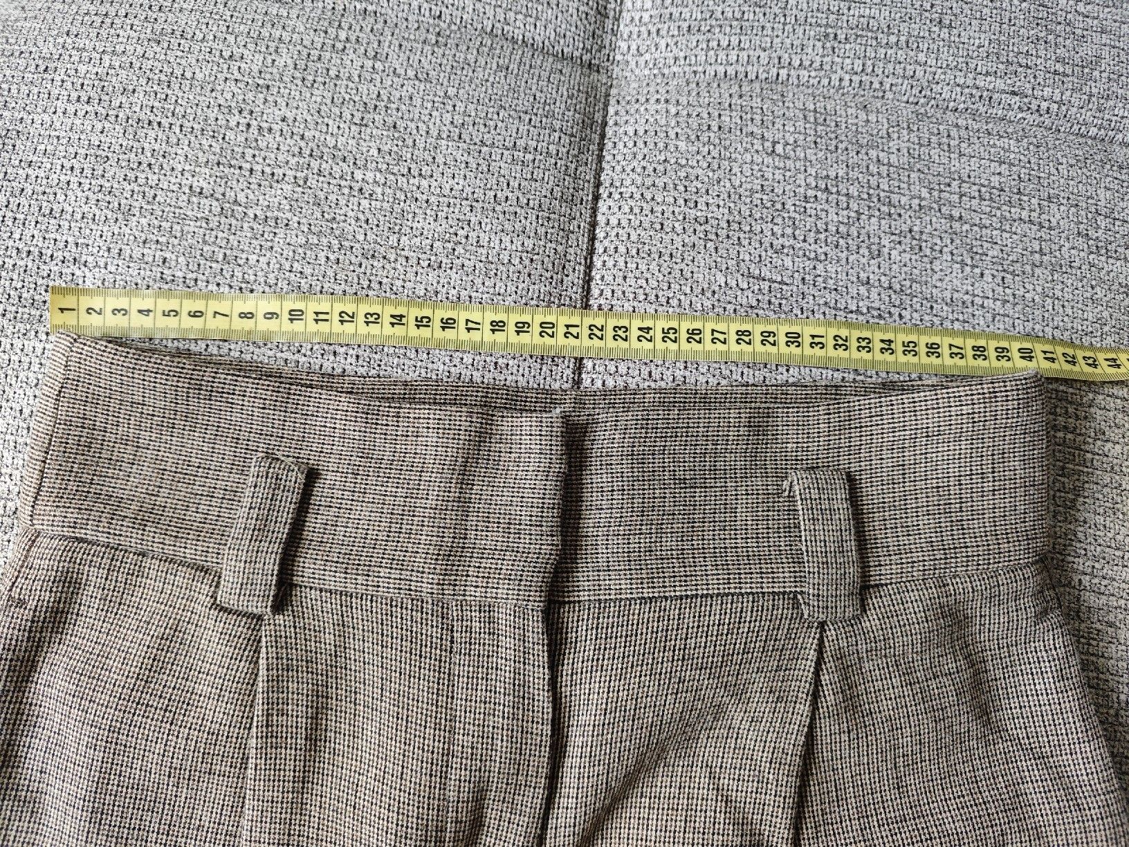 Massimo Dutti Pantaloni: Massimo Dutti Wool Blend Trousers - Size 38 – Usato da Zürich venduto da alu_dzr7 4