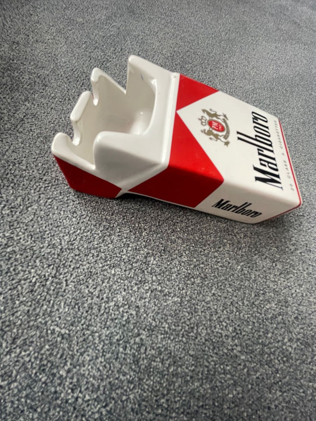 Portacenere: Marlboro Rot Aschenbecher – Usato da Spreitenbach venduto da Eidgnoss 2