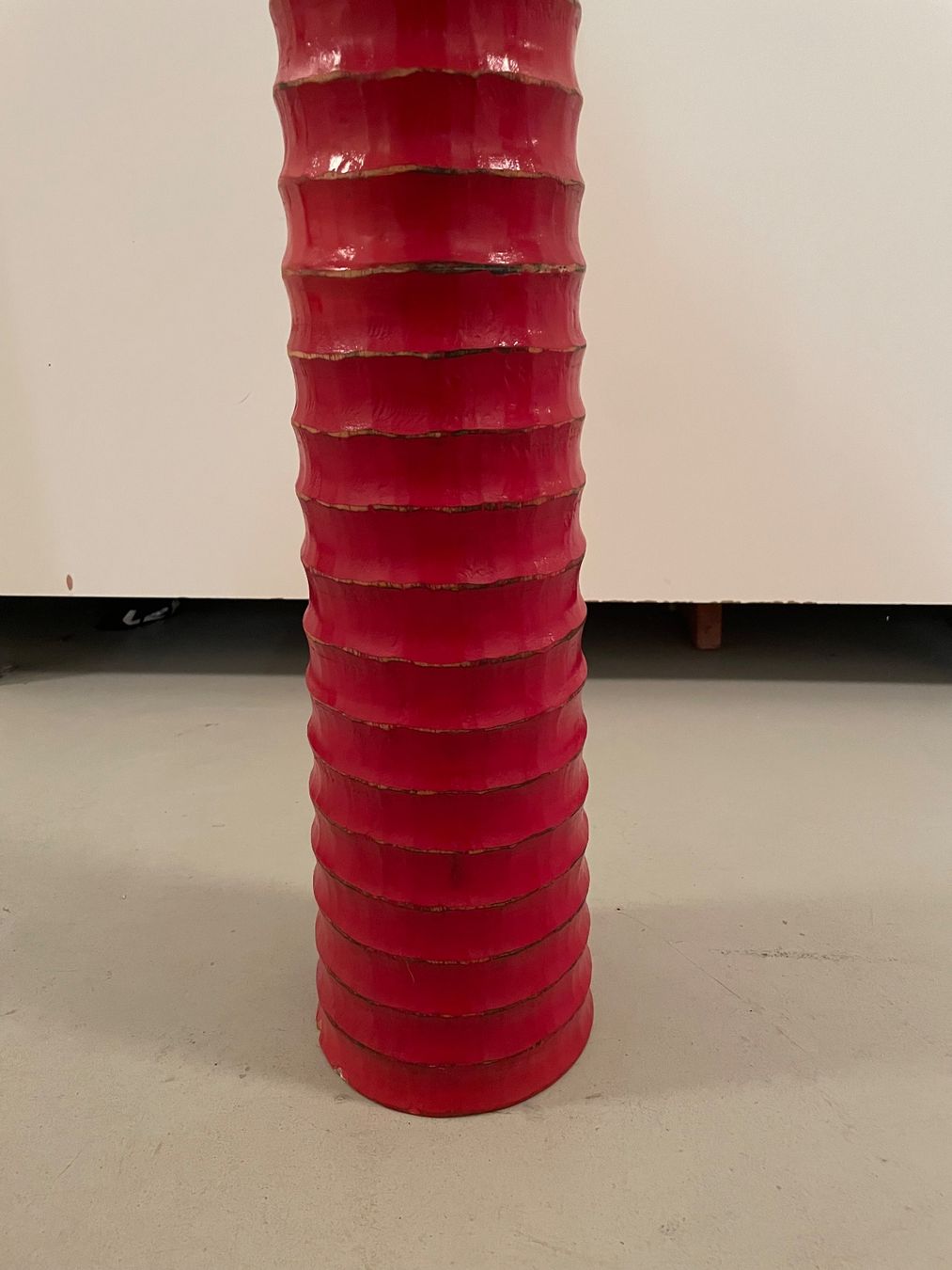 Vasi & Recipienti: Holzvase Handarbeit, rot, 114cm – Usato da Lenzerheide/Lai venduto da reblulai 2