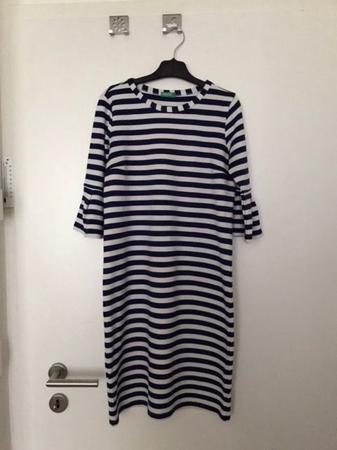Robes: Robe, S , Benetton – D'occasion à Boudry par JulieG13