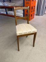 Schöner Holz Stuhl mit gepolstertem Sitz, neu