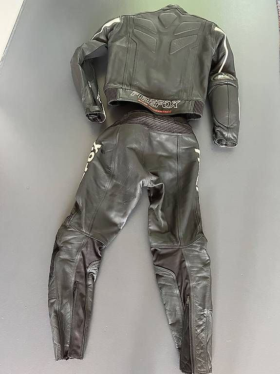 Completi, tute sportive e funzionali: Motorrad Kombi Leder, Marke Firefox – Usato da Basel venduto da ren_67mq 1
