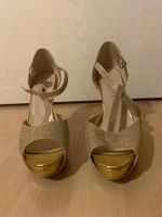 Glitzerpumps mit Plateau& Tasche