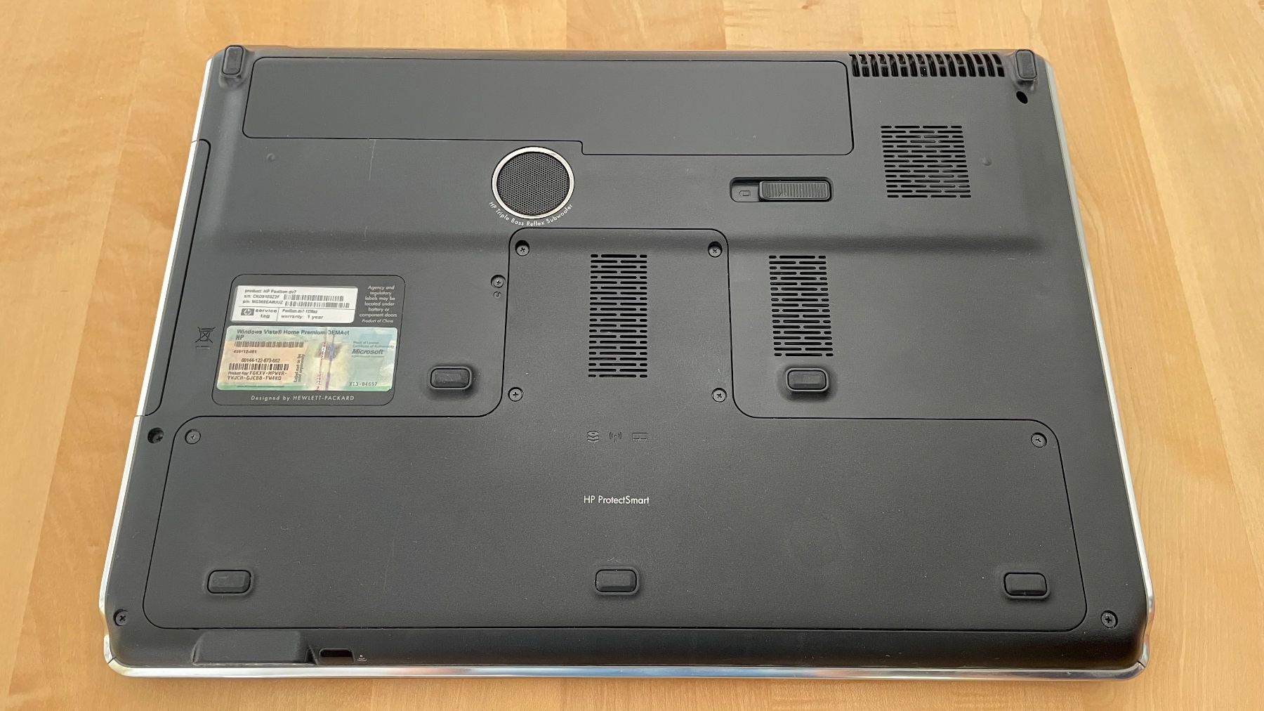 Hewlett Packard Notebook: HP Pavilion dv7-1236ez - HP-Laptop – Difettoso da Zürich venduto da salsabaer 5