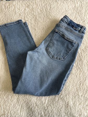 Jean Only taille M/30, coupe tendance - État impeccable!