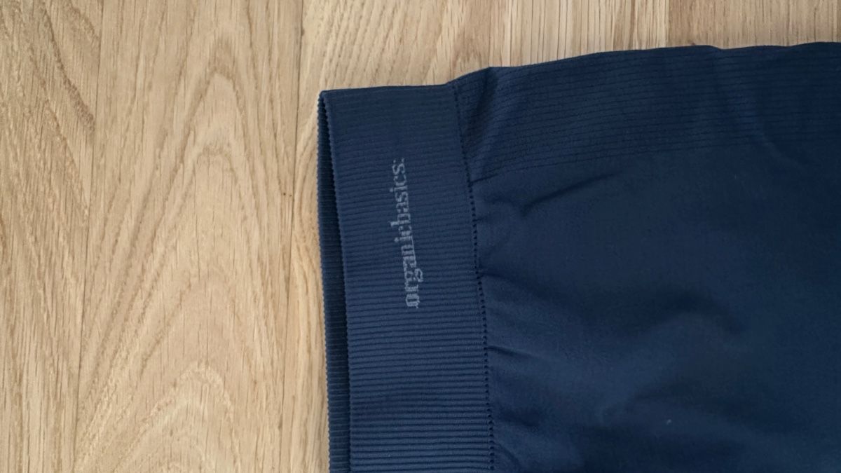 Kleiderpakete: Organic Basics Sportser Grösse S – Gebraucht aus Neuenhof von jow_fh6g 1