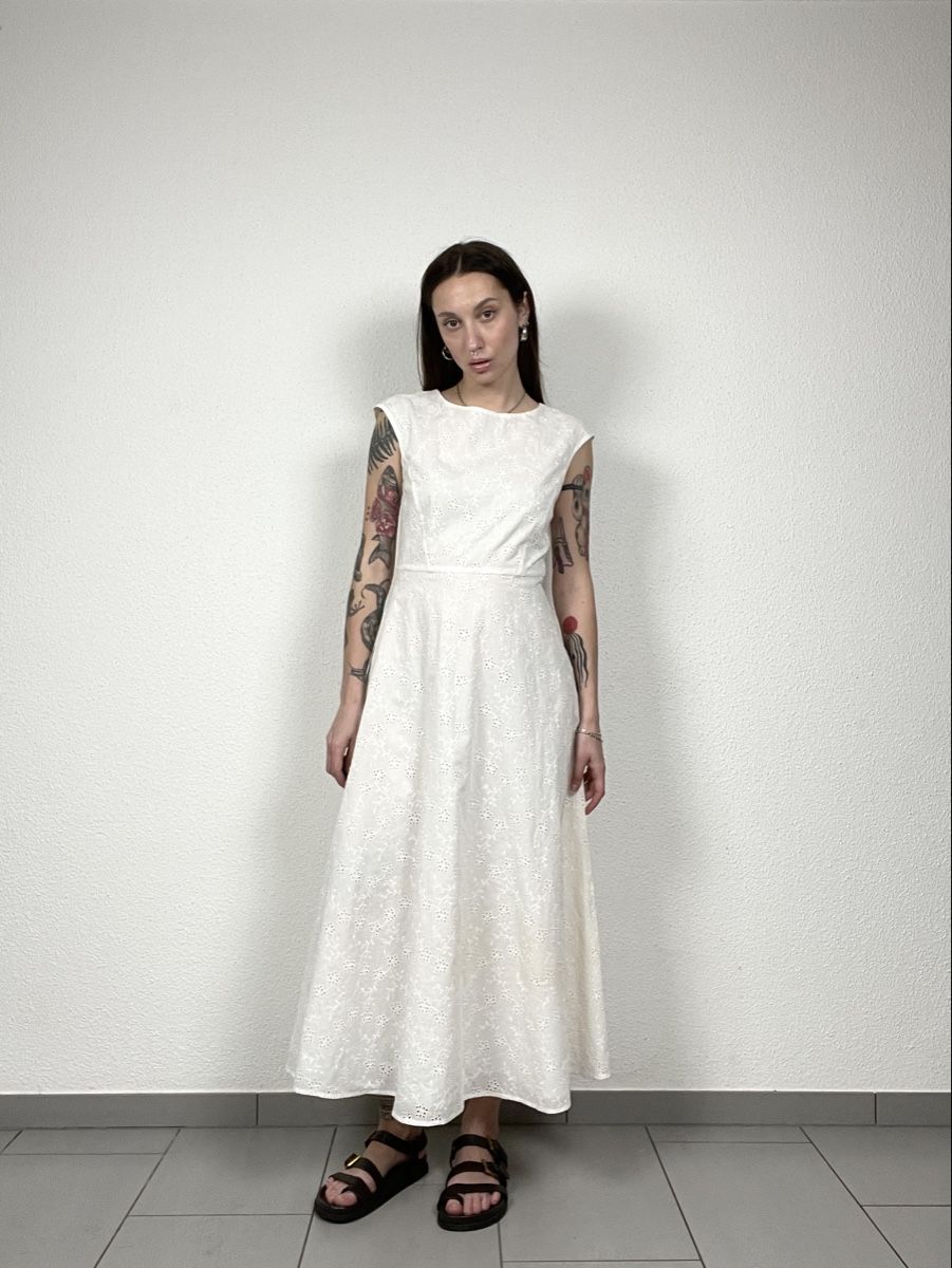 Max Mara Vestiti: MaxMara Studio Maxi Dress, Size 36, White – Usato da Knonau venduto da Grapesvintage 4