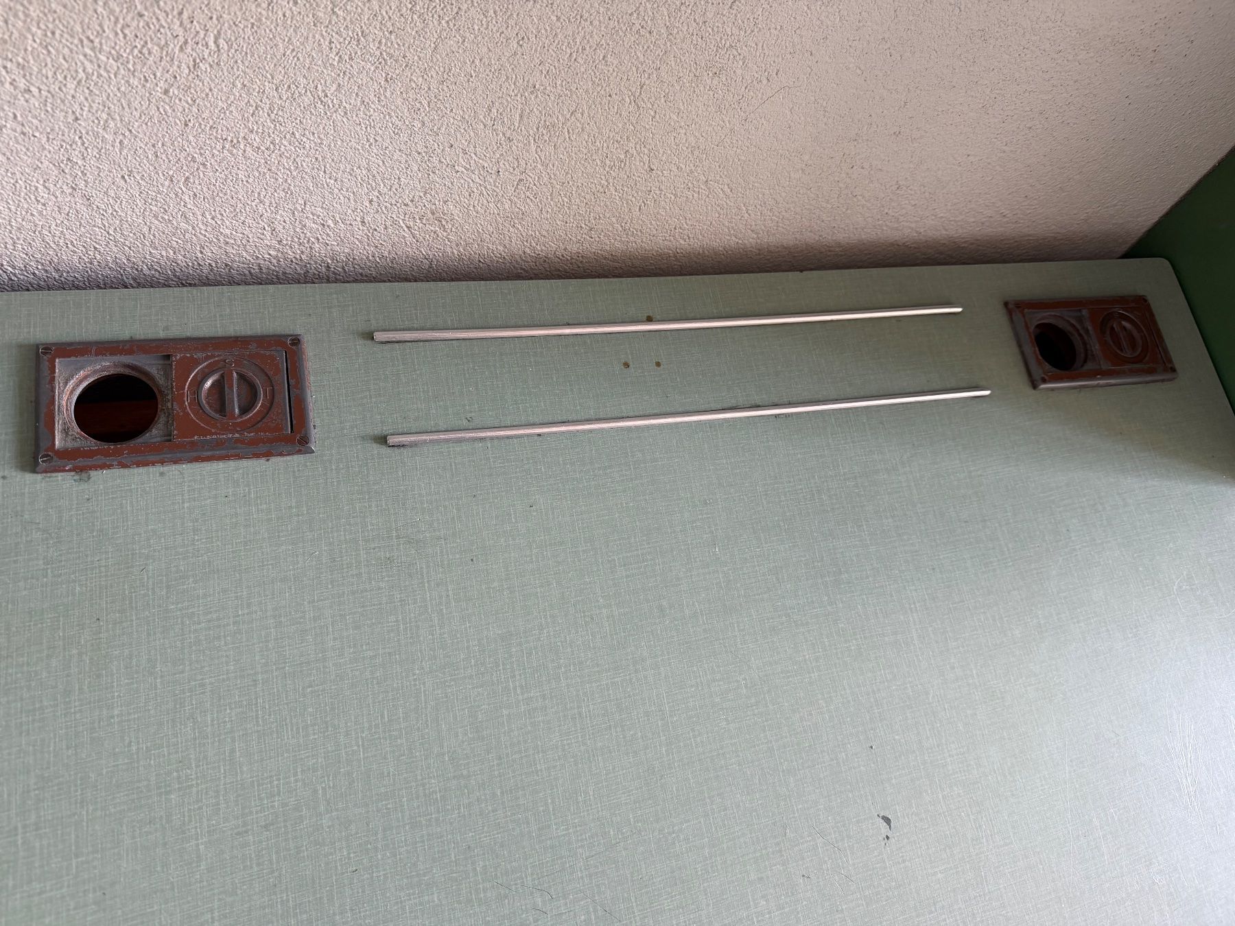 Schreibtische: Schultisch vintage mint – Gebraucht aus Meilen von Comar 4