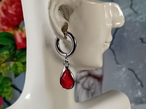 Ohrringe & -stecker: ohrring edelsthal,,,,mit modeschmuck,,,glanzig – Neu (gemäss Beschreibung) aus Basel von bij_5hqd