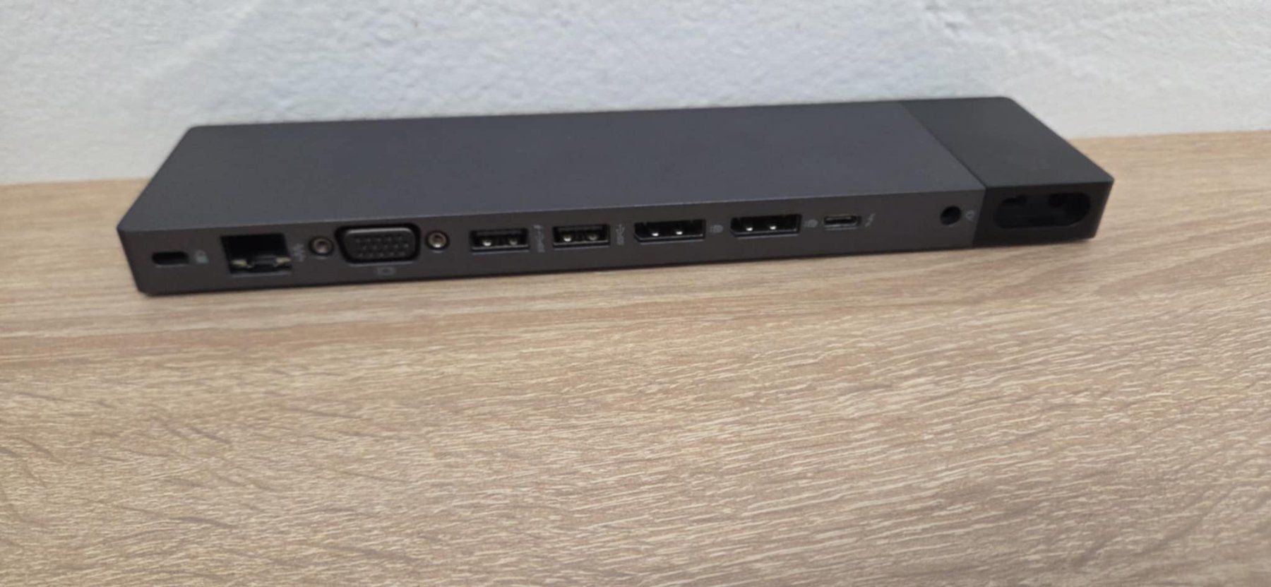 Hewlett Packard Docking station: 20 x HP Elite Thunderbolt 3 Dock, Daten Kabel – Usato da Felsberg venduto da umbi2018 1