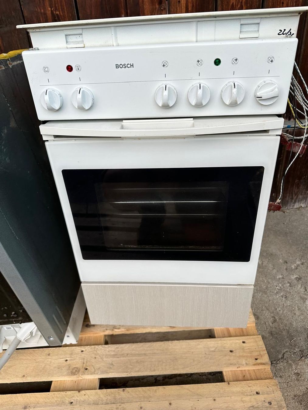 Bosch Backöfen: Bosch Backofen mit kochfeld – Gebraucht aus Spreitenbach von Space_X
