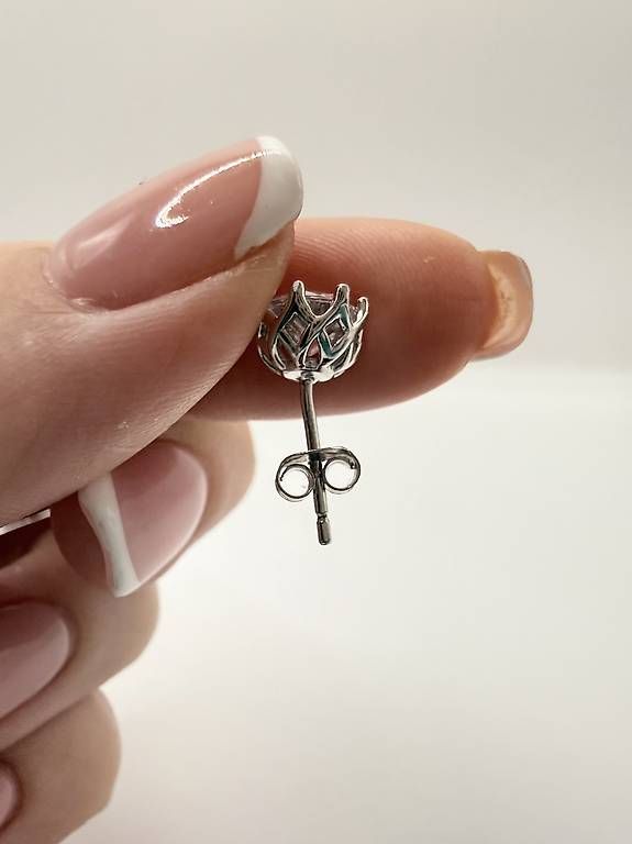 Orecchini pendenti & Orecchini a lobo: Silberne Ohrstecker mit Zirkonia klein – Nuovo e nell'imballaggio originale da Thalwil venduto da han_2b8c 3