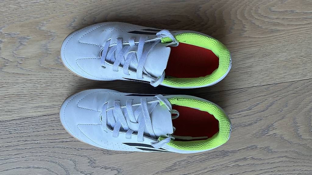 Schuhe für Jungen: Hallenschuhe Adidas Deportivo Gr. 33 – Gebraucht aus Bremgarten AG von paninaro282 2