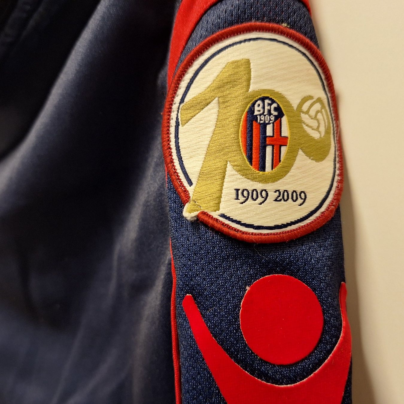 Canottiere & Pantaloni: short Macron Bologna calcio XS – Usato da Bellinzona venduto da LA-ropa-de-Juan 1