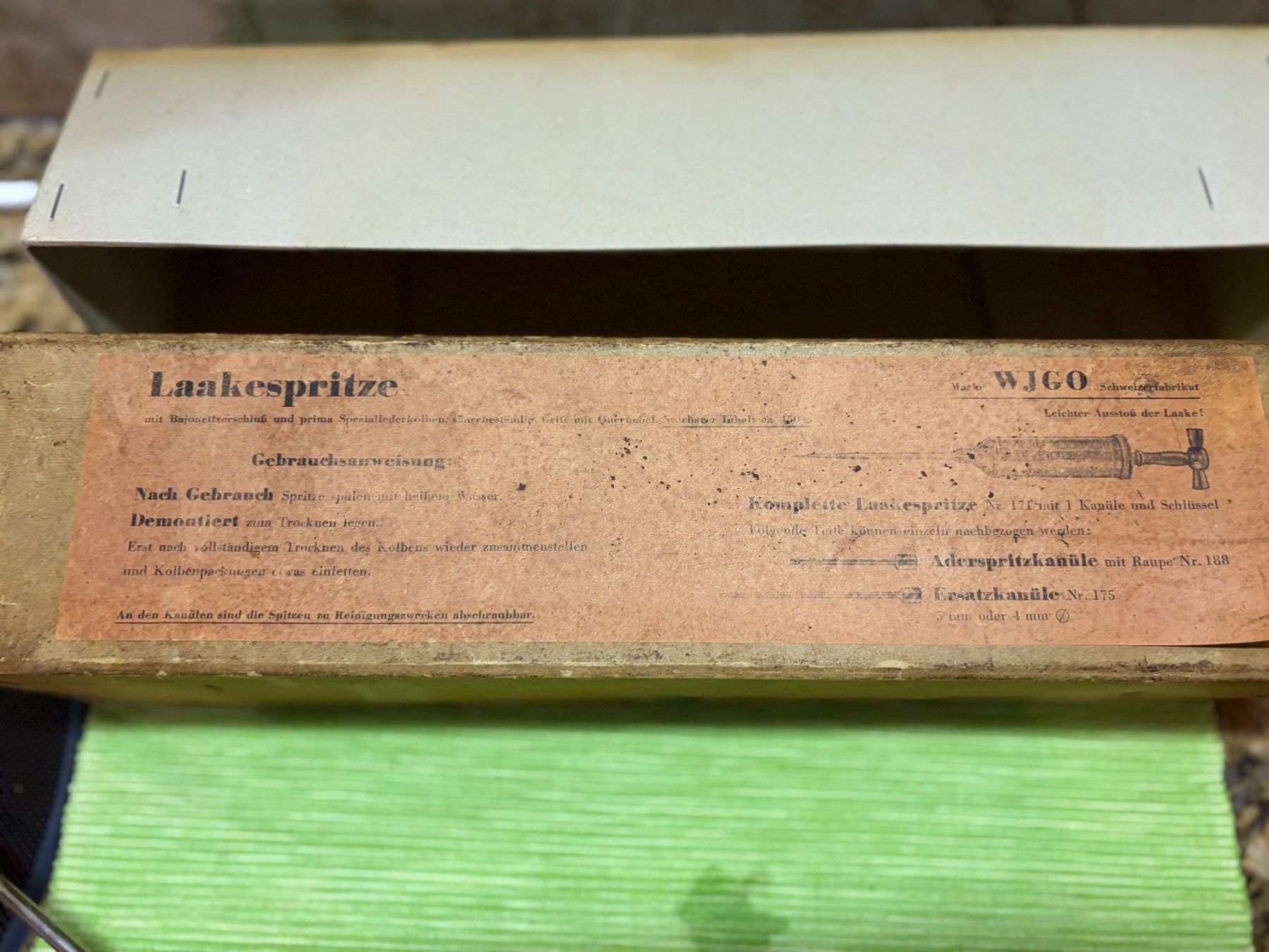 Tecnologia medica: Antike Lakespritze / Deko Objekt – Usato da Rothrist venduto da Teddy9915 2