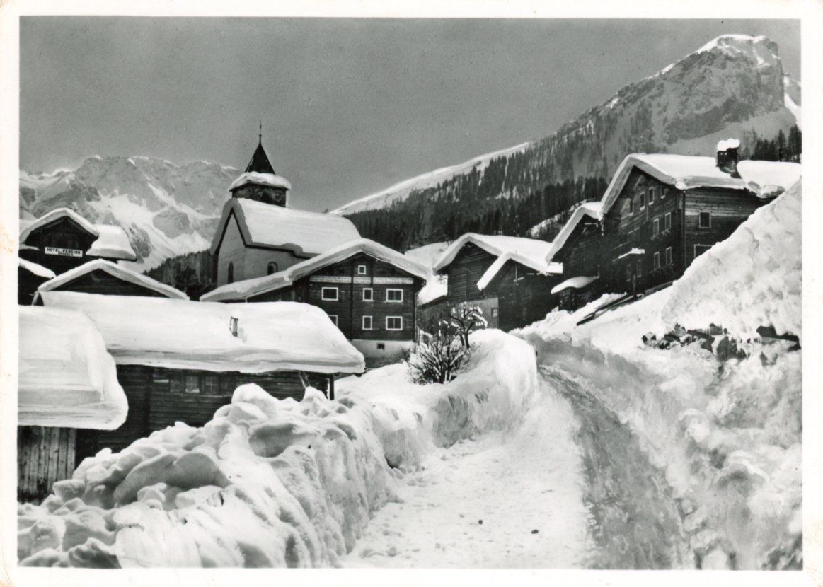 Cartoline postali: Tschiertschen   GR   im Winter      um  1963 – Usato da Brig venduto da Valcards54