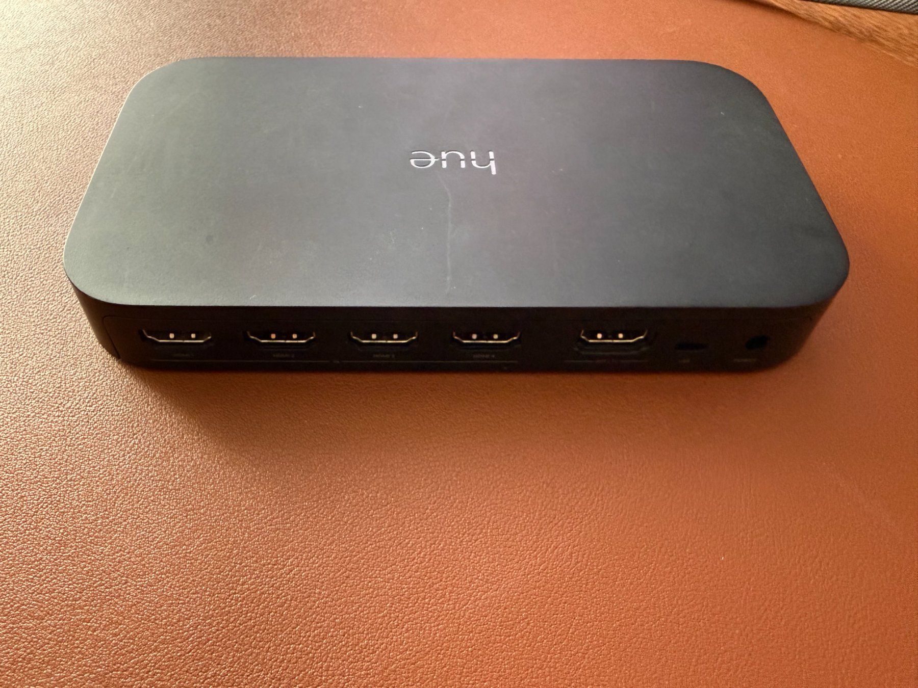 Philips Home cinéma: Philips Hue Sync Box 4K – D'occasion à Dietlikon par bursacmilan