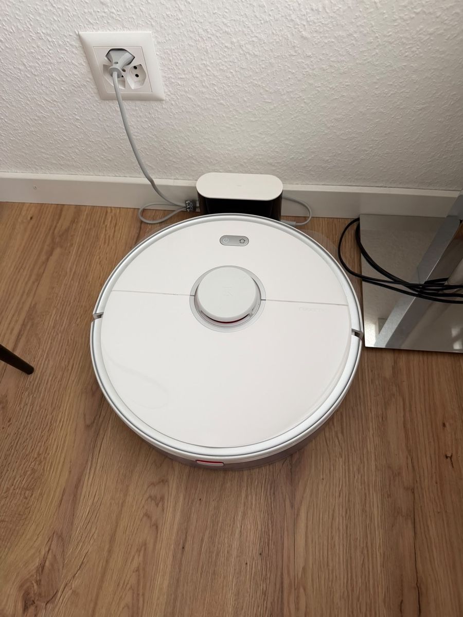 Roborock Aspirateurs & Accessoires: Roborock S5 Max  – D'occasion à Allschwil par diz_6t97 4