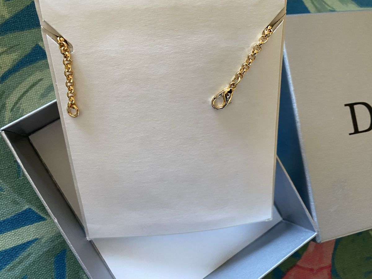 Dior Armbänder & -reifen: Bracelet doré Christian Dior – Gebraucht aus Bouveret von wes_7zll 2