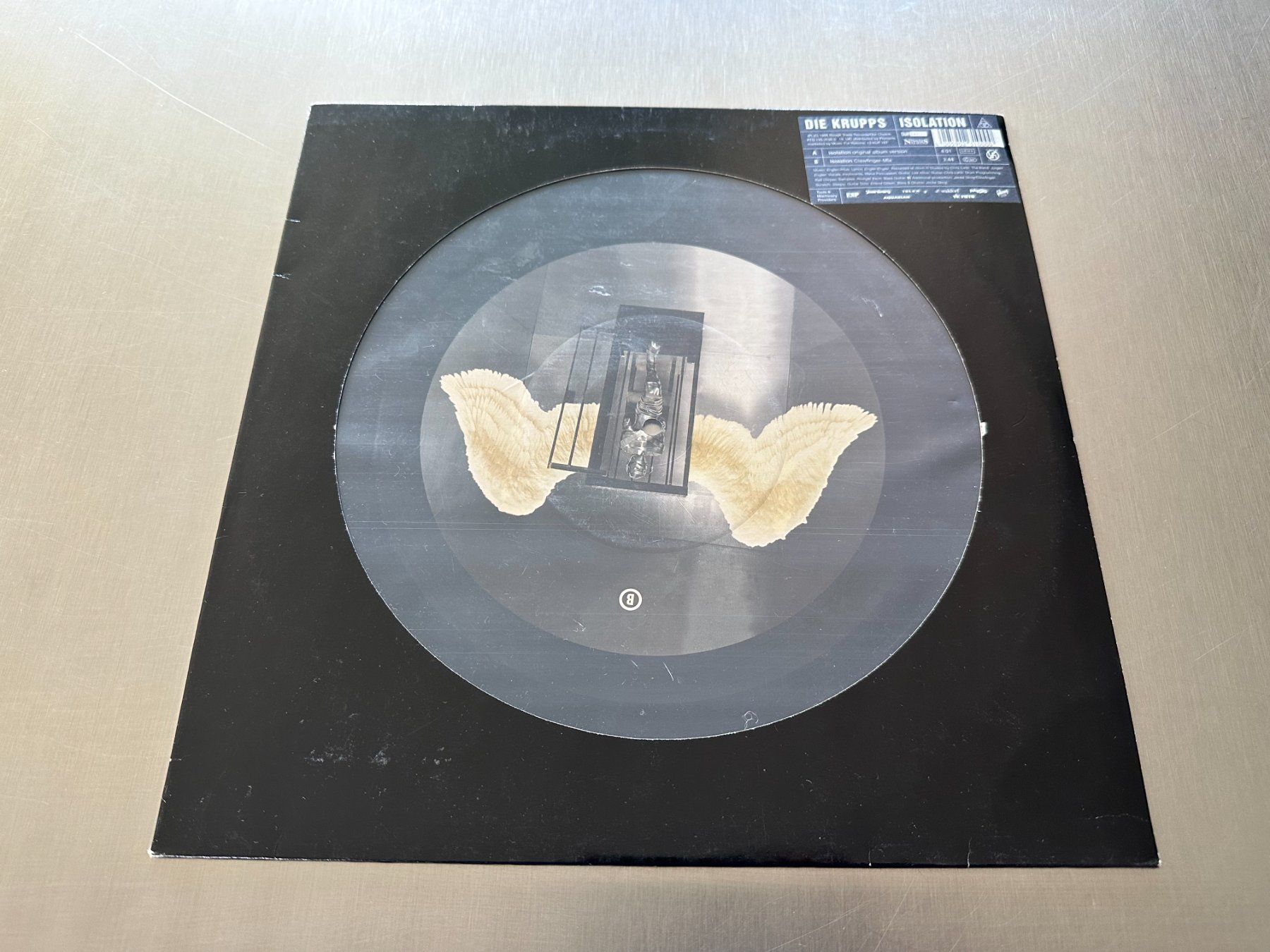 Dischi in vinile: DIE KRUPPS 12 ISOLATION - ELECTRO-INDUS !! – Usato da Sion venduto da jaipur1401