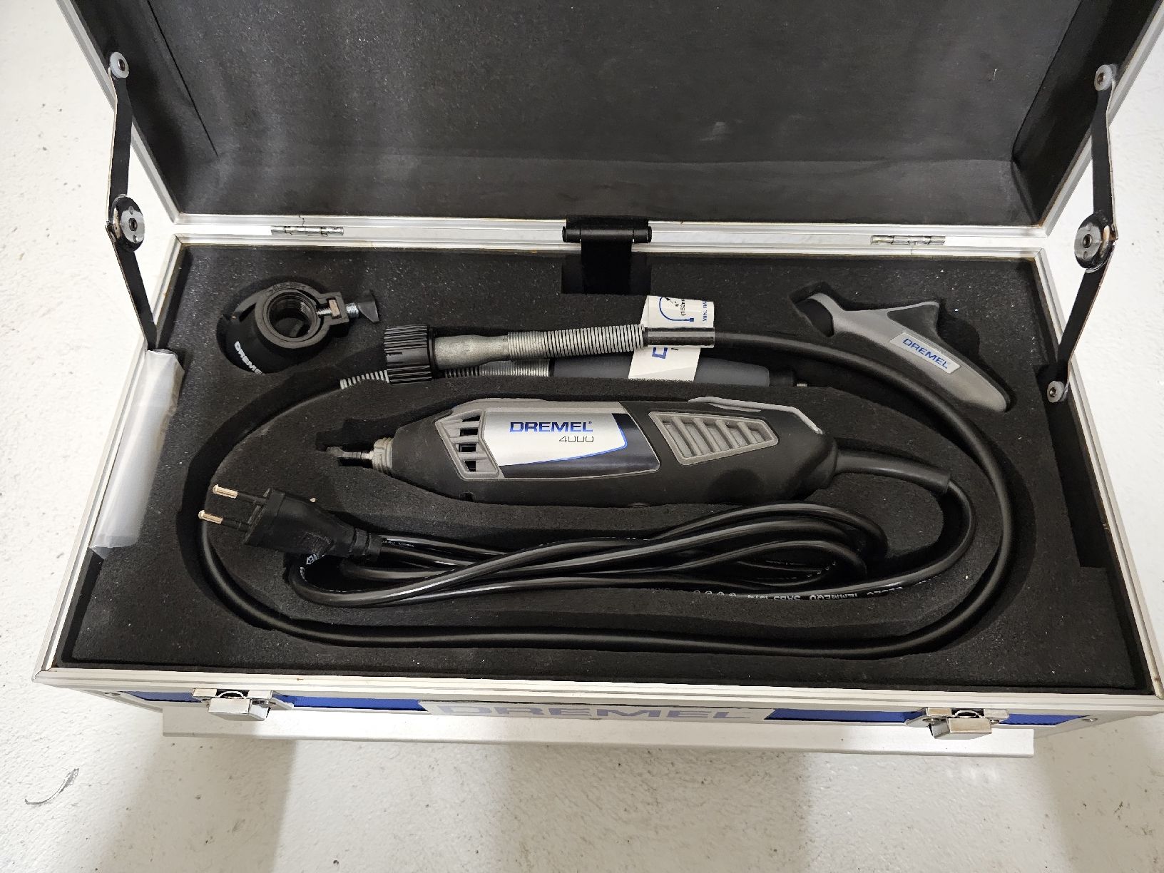 Dremel Alle Werkzeuge: Dremel 4000 - almost never used – Gebraucht aus Adliswil von alb_8tmj 2