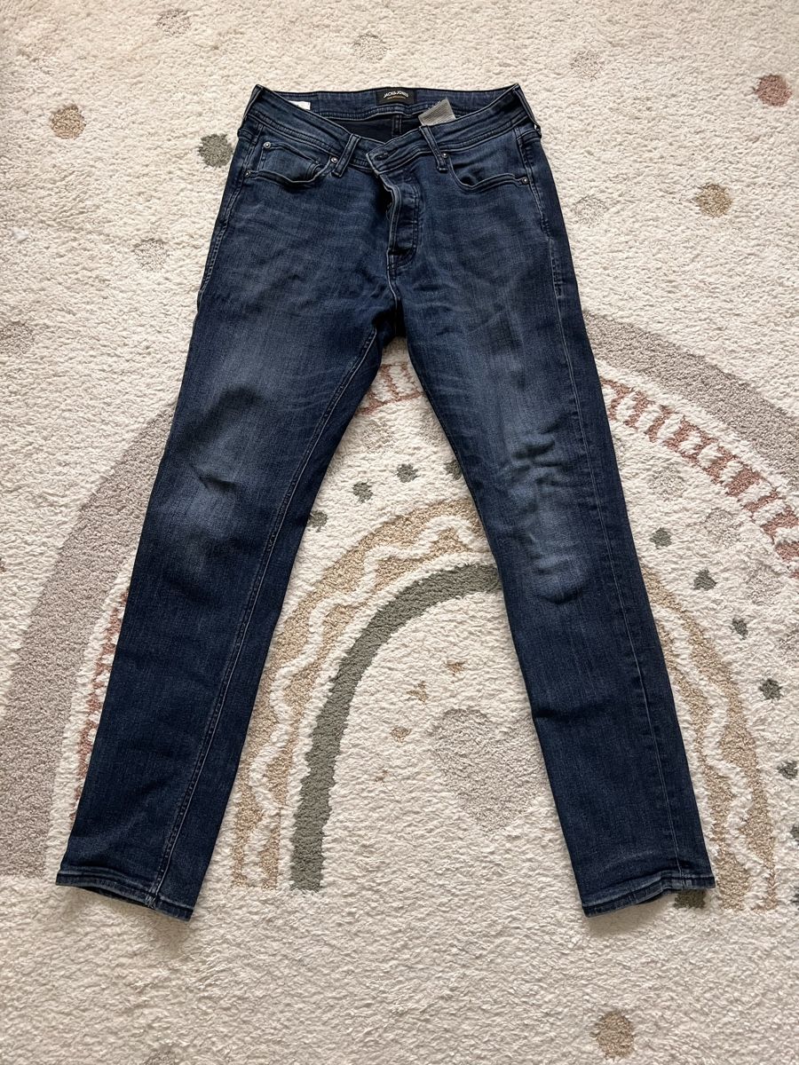 Jack & Jones Jeans: Jack & Jones Herren Jeans, Grösse 32/30 – Usato da Zollikofen venduto da FFD.