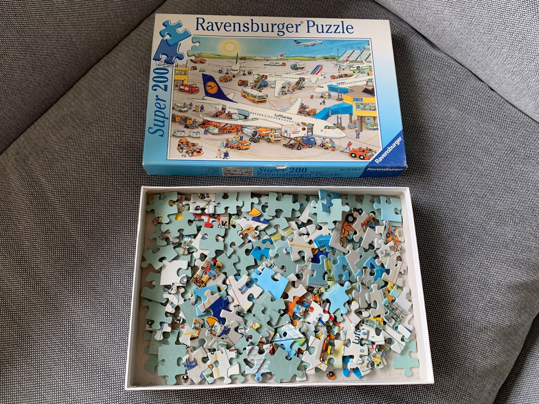 Ravensburger Puzzles: Ravensburger Puzzle "Auf dem Flughafen" – Gebraucht aus Birmensdorf ZH von eva.bari 2