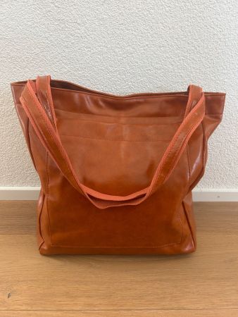 Damen- Kunstlederhandtasche cognac no lable