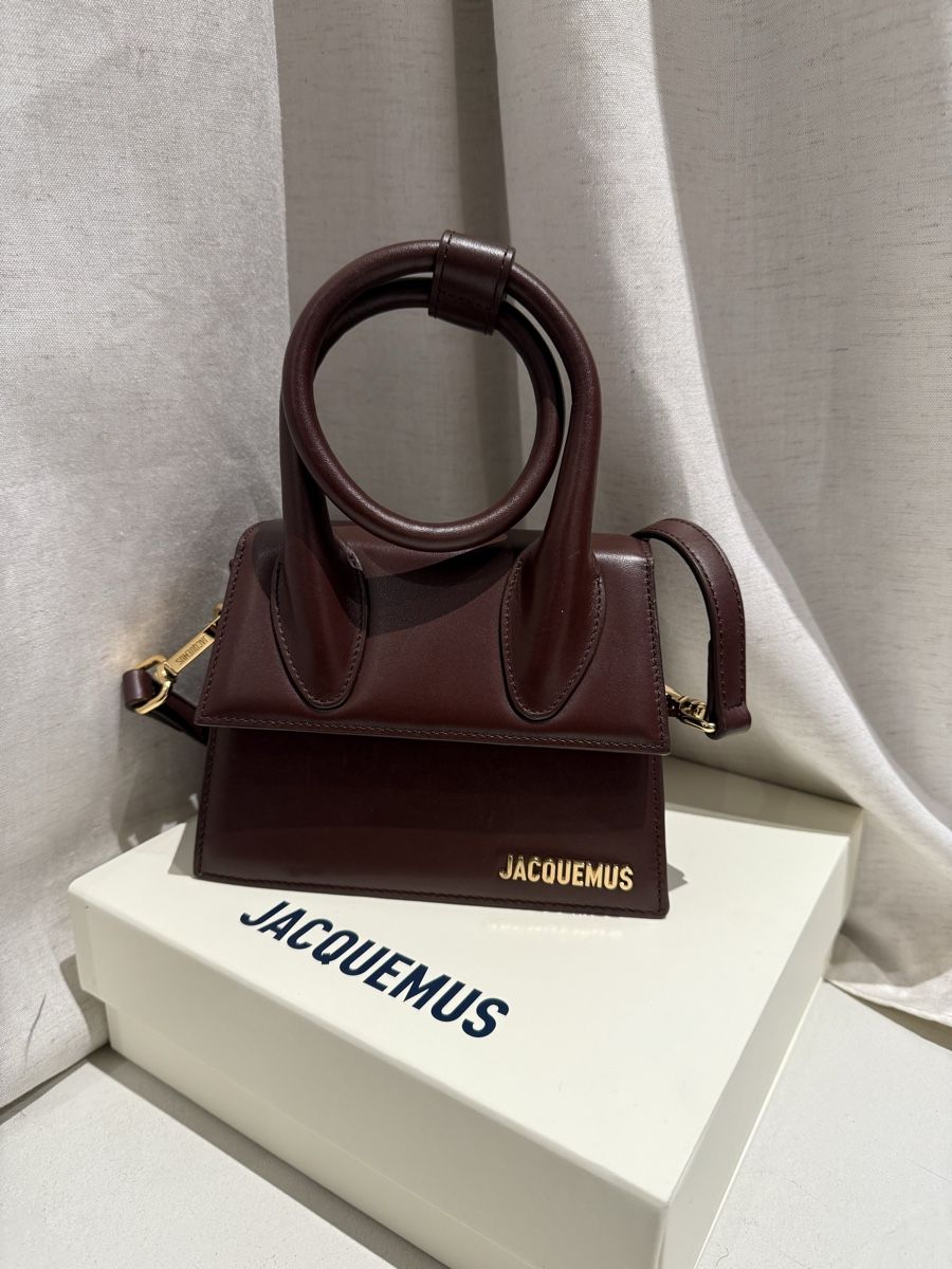 Jacquemus Borse da donna: JACQUEMUS The knot Chiquito brown bag – Nuovo (secondo la descrizione) da Bovernier venduto da jba_cr9f