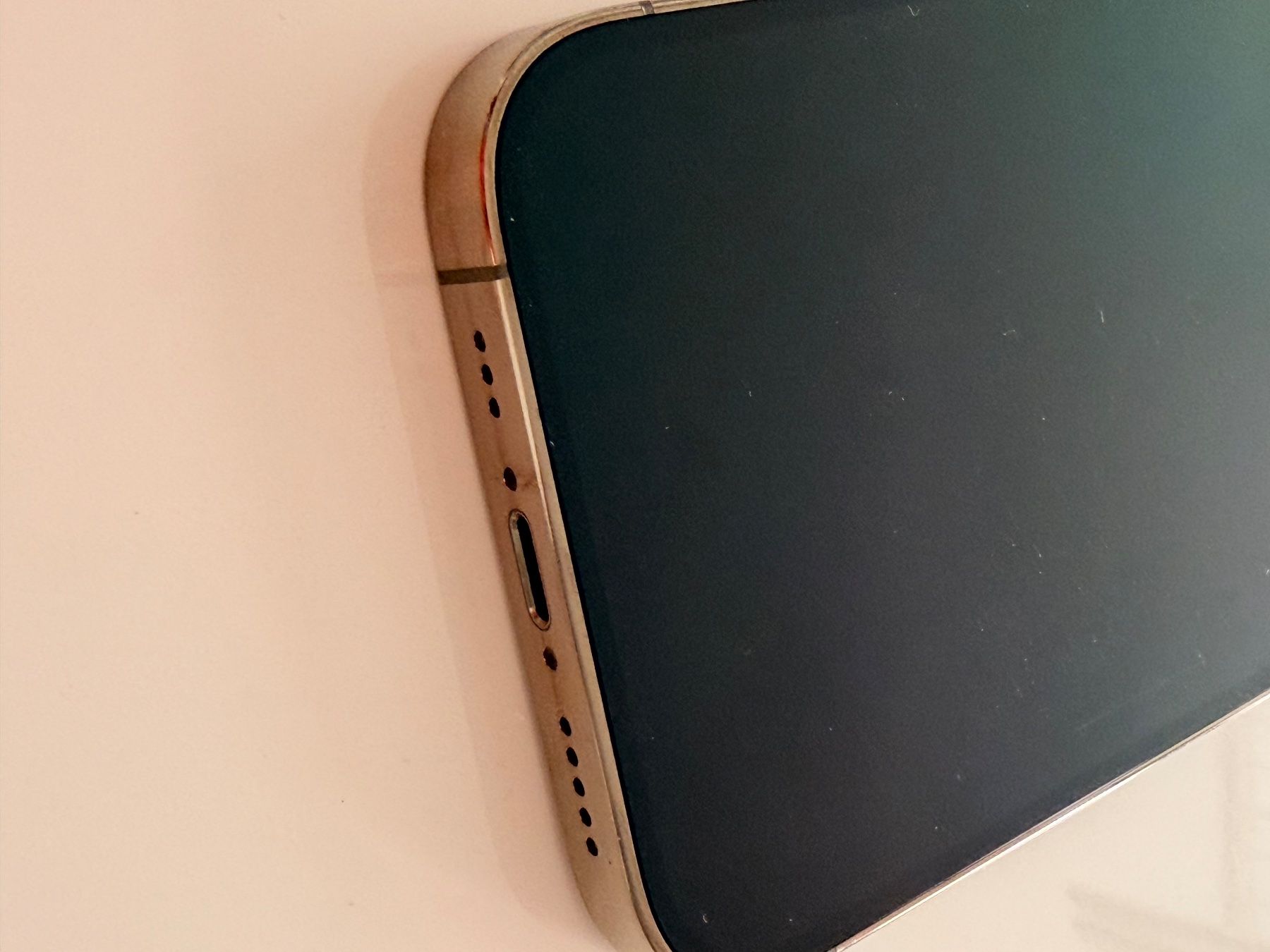 Apple Portables: iPhone 14 Pro 256GB Gold – D'occasion à Fällanden par Charlie010 1