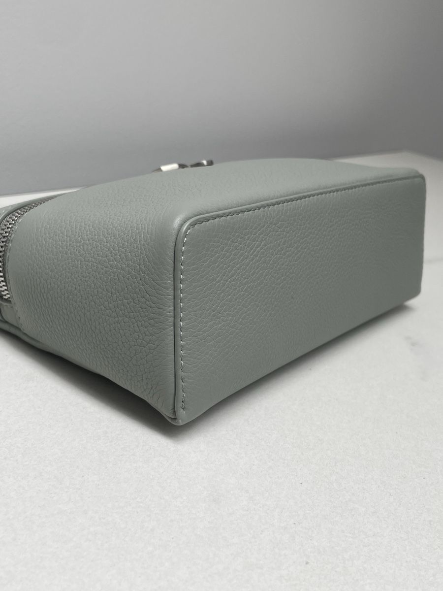 Loro Piana Taschen: NEW Loro Piana Extra Pocket L19 – Neu und originalverpackt aus Vacallo von kellyyy 3
