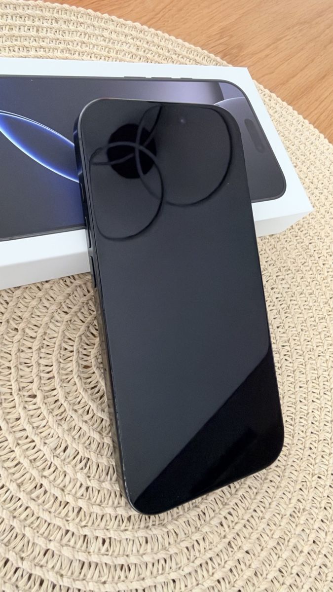 Apple Telefoni cellulari / Smartphones: iPhone 16 Pro 256 GB - Schwartz – Usato da Regensdorf venduto da elbryan 3