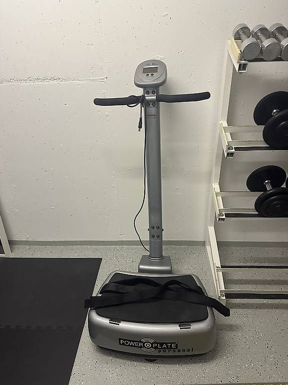 Power Plate Vélos d'appartement: Power Plate – D'occasion à Jona par mike1796