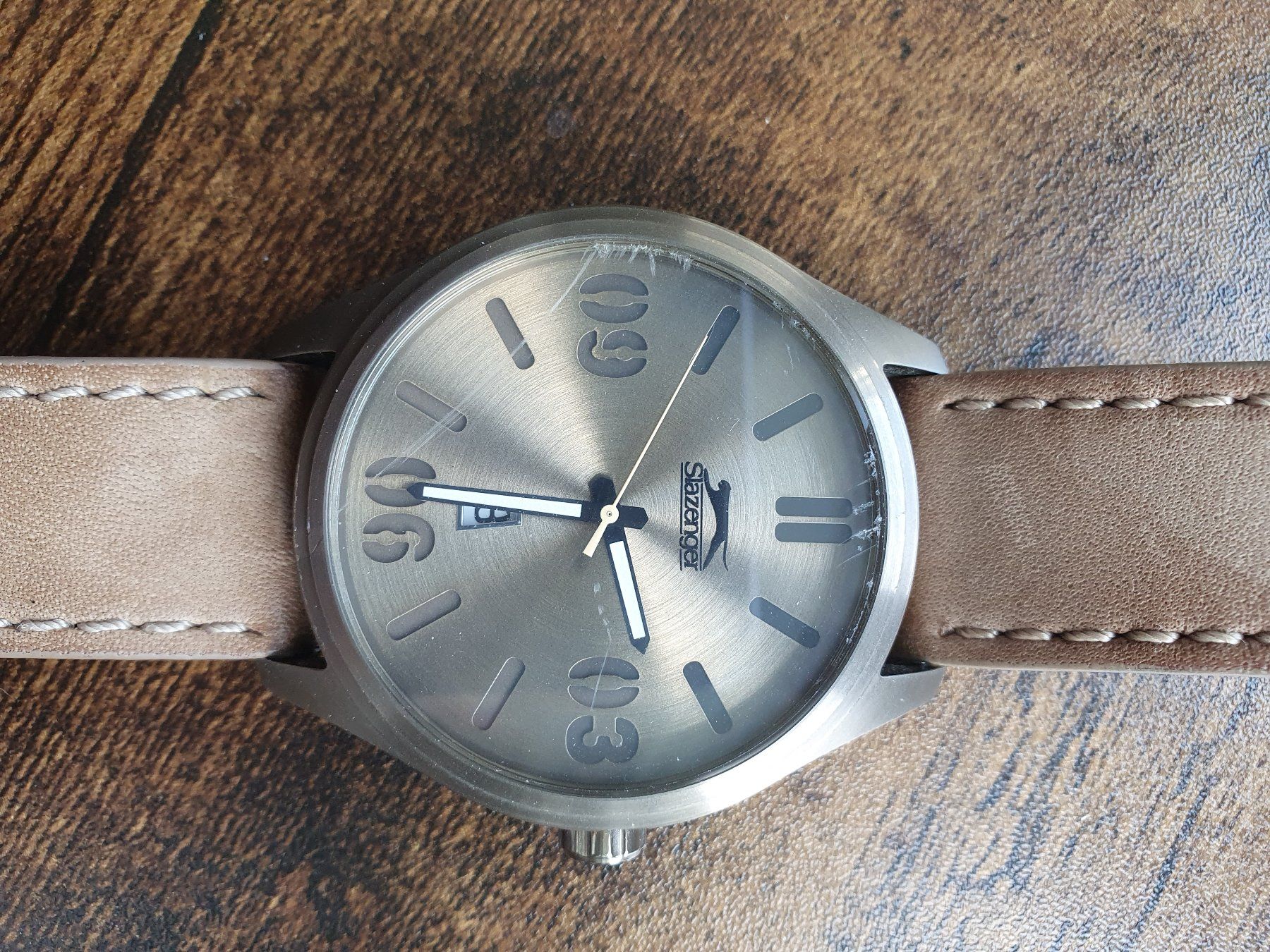 Montres: Schöne Uhr mit Lederband – D'occasion à St. Gallen par Fiona020 1