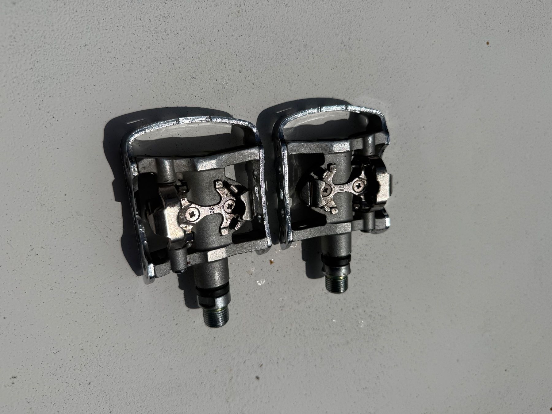 Shimano Pezzi di ricambio: Pédales vélo SHIMANO PD-m324 combi – Usato da Cugy VD venduto da ellod