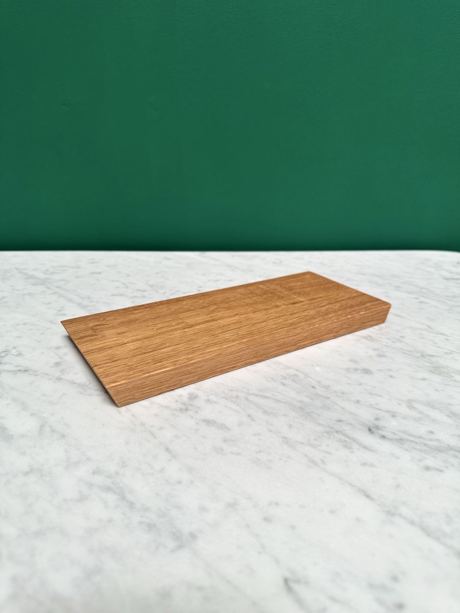 Holzartikel: Eichenbrettchen zum schneiden oder auftischen  – Neu und originalverpackt aus Läufelfingen von b-form 5