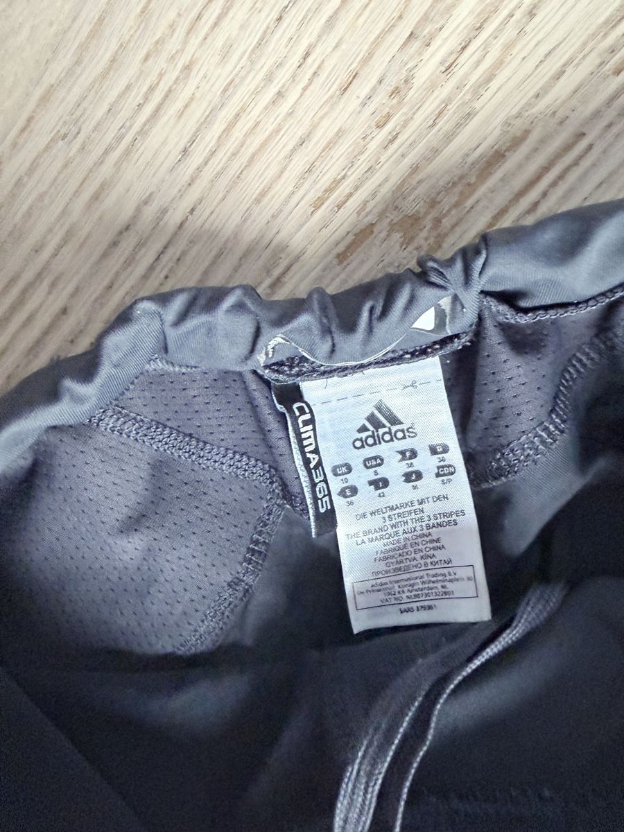 Leggings: Leggins – D'occasion à Münchenstein par By.gabriela.v 1