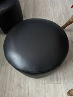 Pouf noir pratique