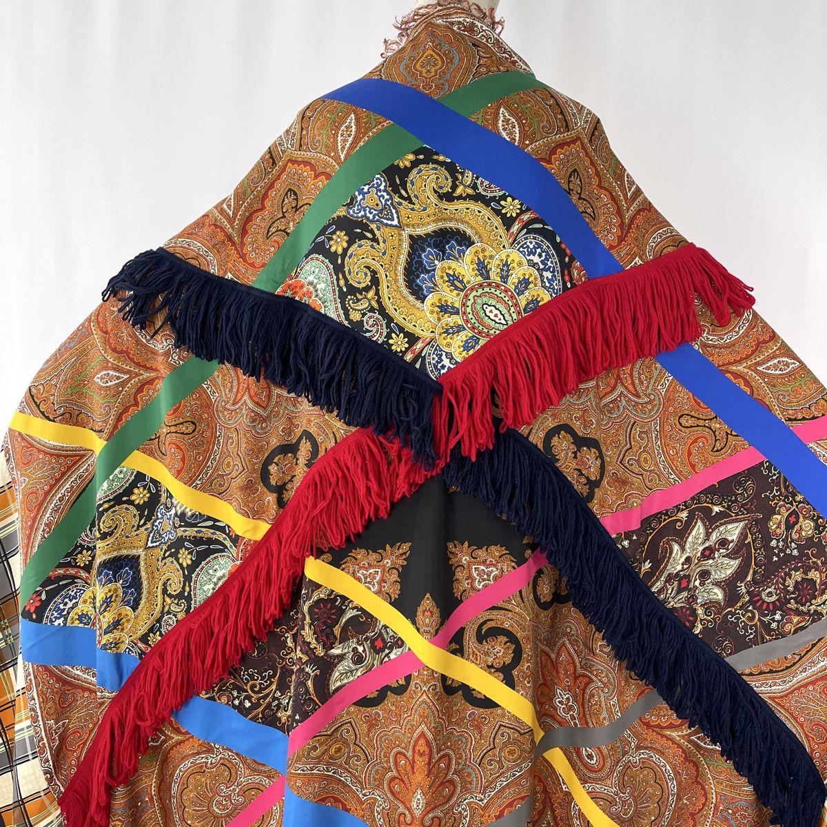 Foulard & Sciarpe: PIERRE-LOUIS MASCIA New Fringe Patchwork Shawl – Nuovo (secondo la descrizione) da Emmen venduto da Nightingale_2022 1
