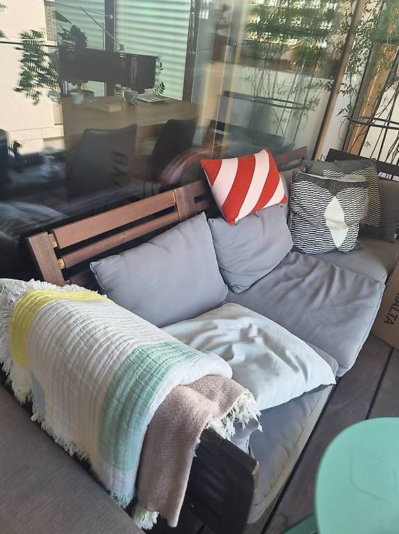 Divani: Meubles jardin à donner  – Usato da Grand-Lancy venduto da mei_p6hk 1